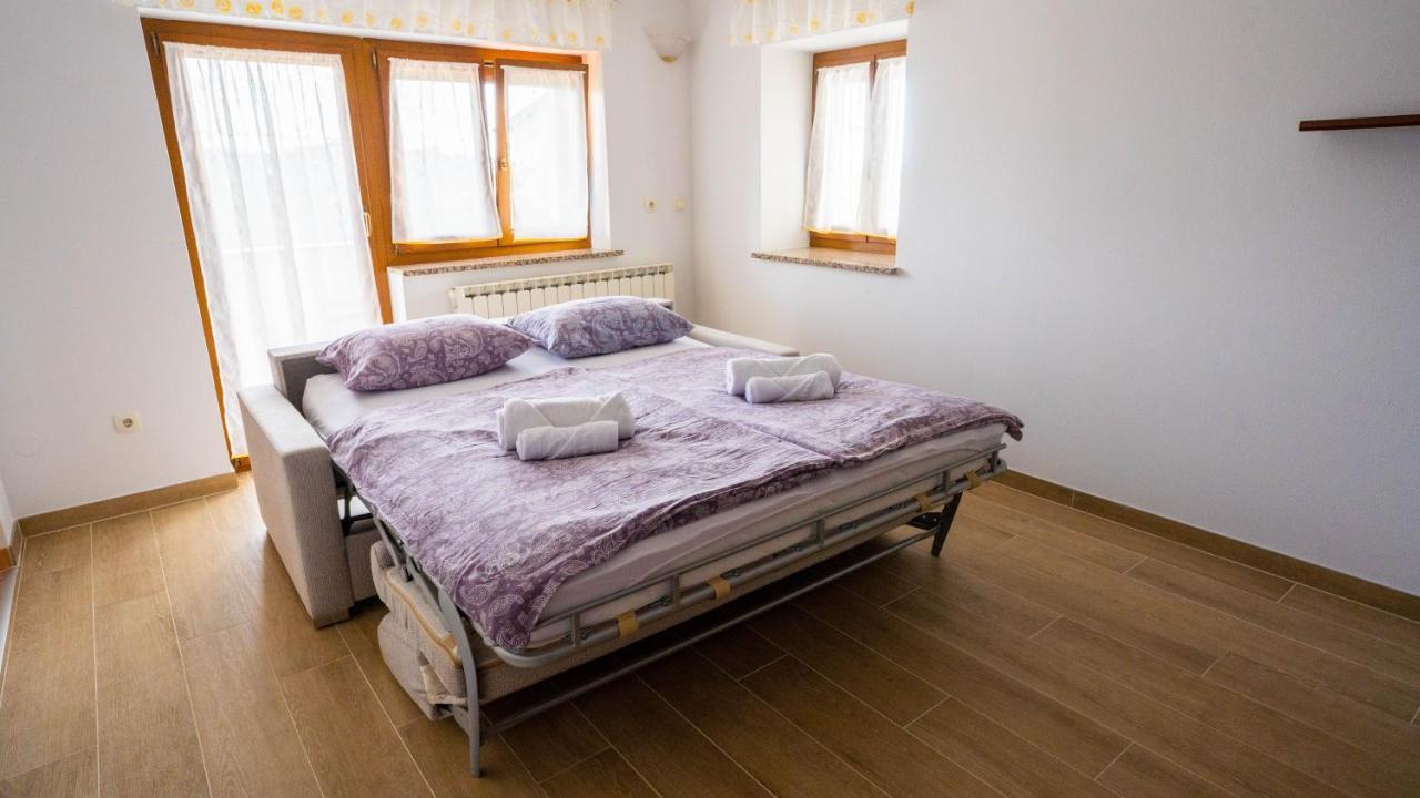 Apartma Tri Oljke Dobrovo Luaran gambar