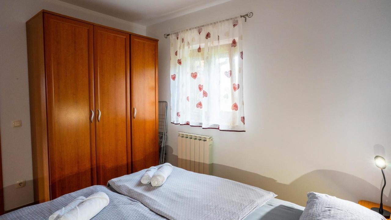 Apartma Tri Oljke Dobrovo Luaran gambar