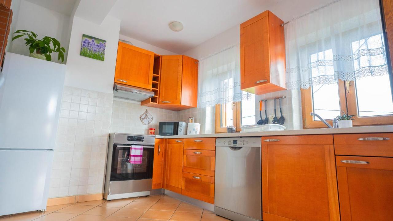 Apartma Tri Oljke Dobrovo Luaran gambar